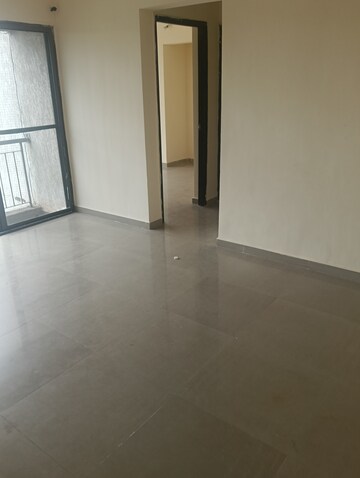 Room in 2 BHK Apartment at Man Opus, Mira Road – for Rent