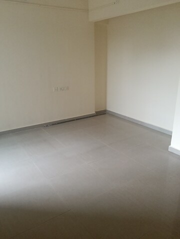 Room in 2 BHK Apartment at Man Opus, Mira Road – for Rent