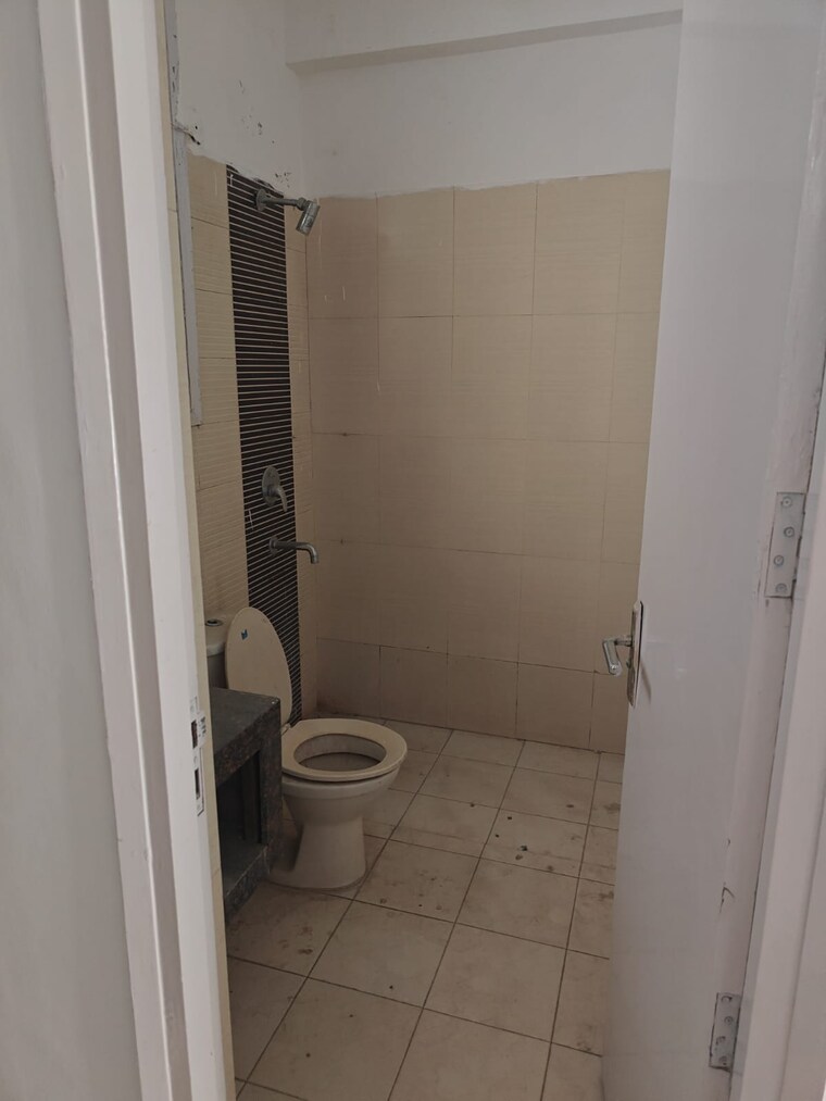 Bathroom, sushant-lok-3 3 Bedroom 240 Sq.Yd. Builder Floor In Sector 57 Gurgaon 8797667