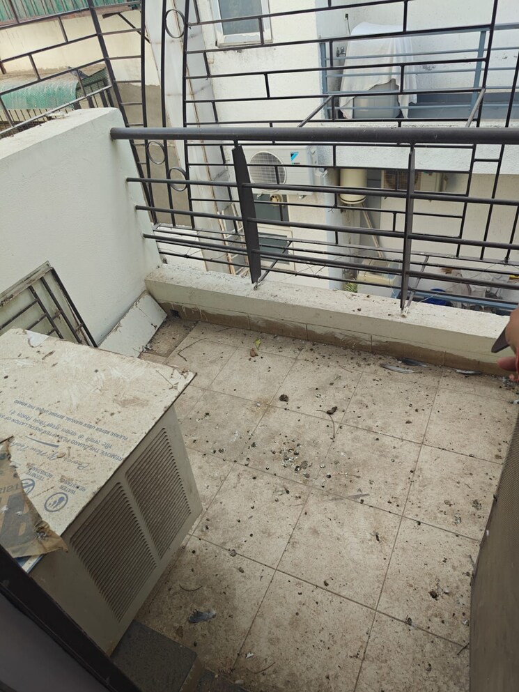 Balcony, sushant-lok-3 3 Bedroom 240 Sq.Yd. Builder Floor In Sector 57 Gurgaon 8797667