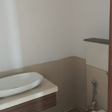 Bathroom in 3.5 BHK Apartment at Pareena Coban Residences, Sector 99a – for Sale