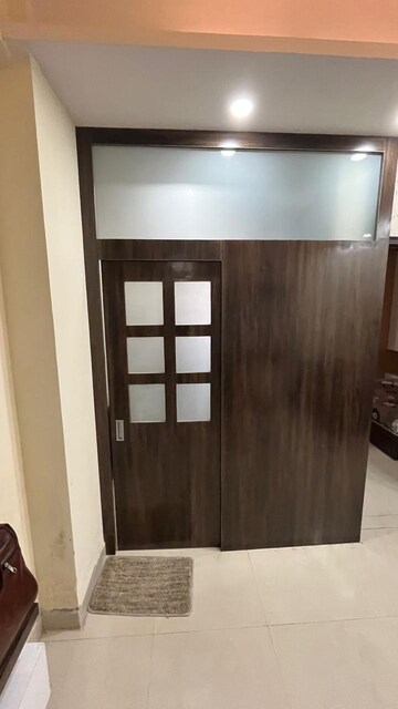 Room in 2 BHK Apartment at DLF City Phase IV, Dlf Phase iv – for Rent