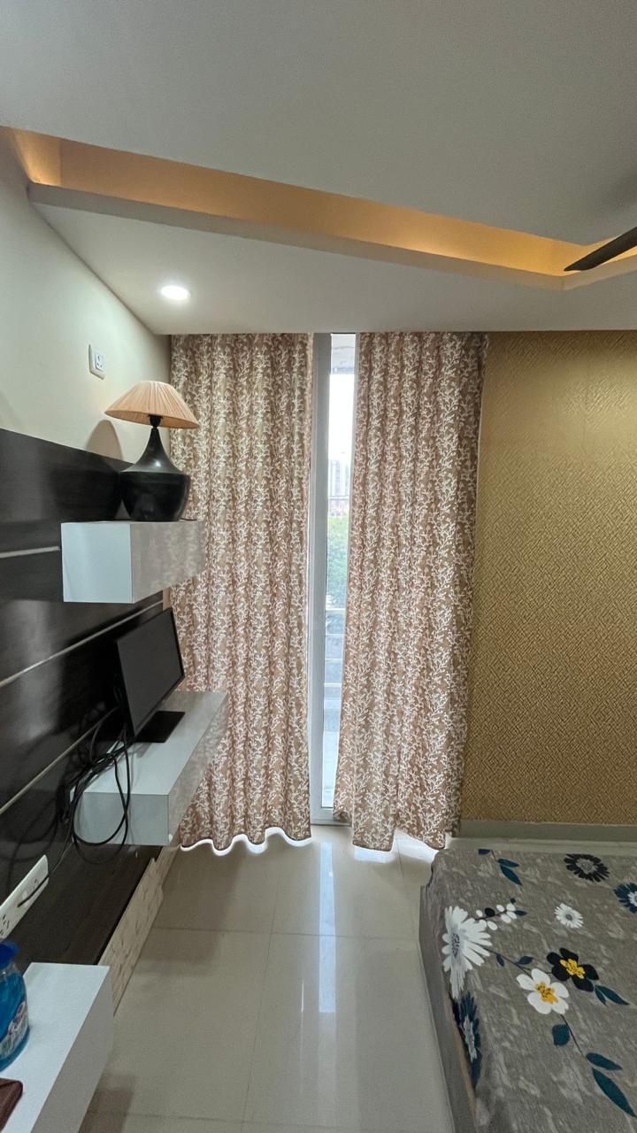 2 BHK Apartment For Rent in DLF City Phase IV