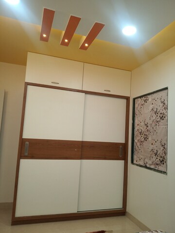 Room in 2 BHK Apartment at Sudhir Mandke Advantage CHS, Lulla Nagar – for Rent