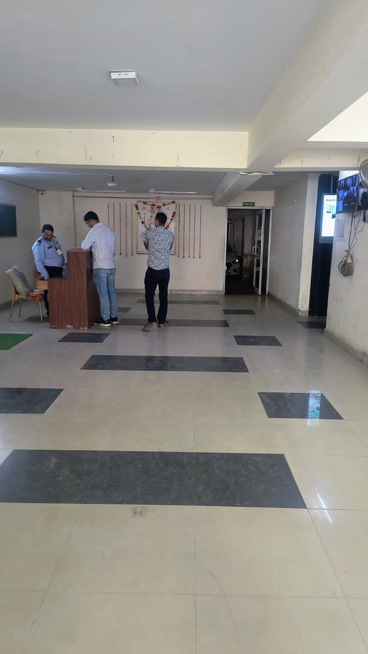 Team Area, omaxe-heights 2 Bedroom 1250 Sq.Ft. Apartment In Sector 86 Faridabad 8797779