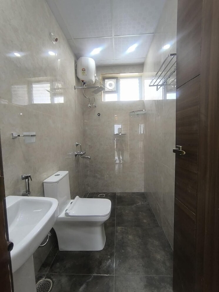 Bathroom, begumpet 3 Bedroom 1900 Sq.Ft. Apartment In Begumpet Hyderabad 8797748