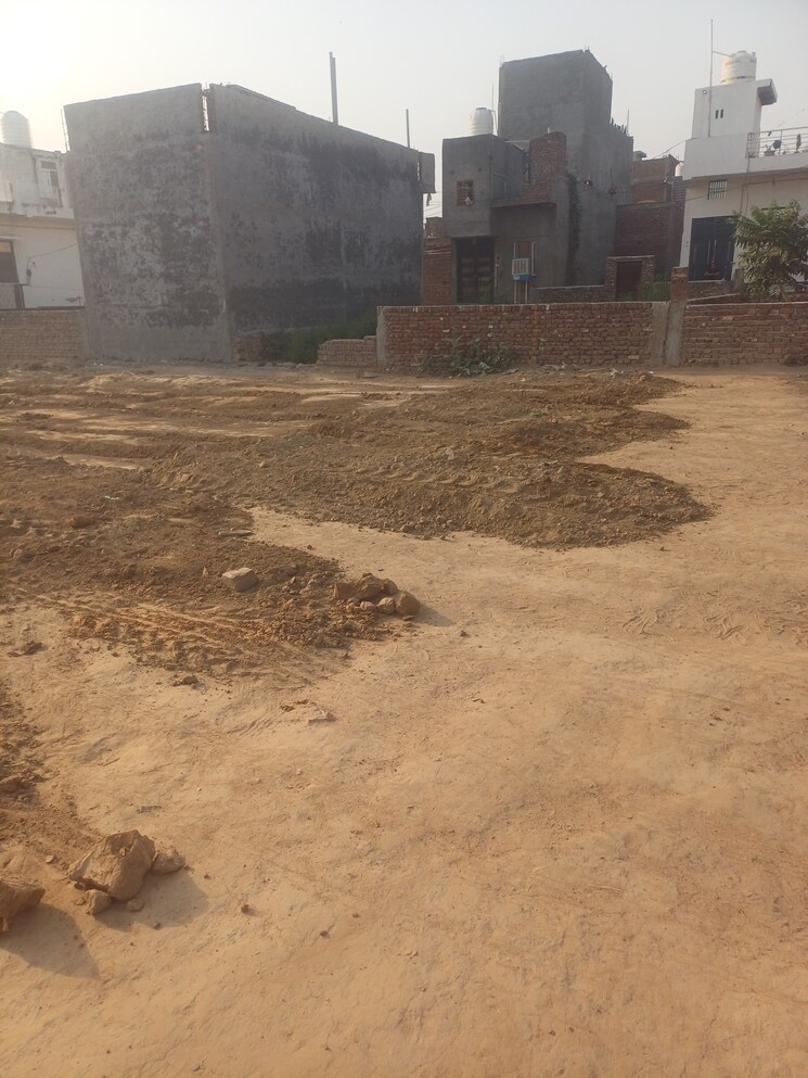 undefined, dheeraj nagar  72 Sq.Yd. Plot In Dheeraj Nagar Faridabad 8797778