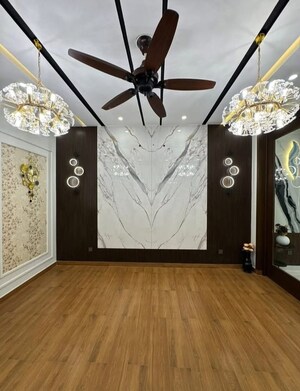 Furnished Amenities in 2.5 BHK Builder Floor at Sector 35 – for Sale