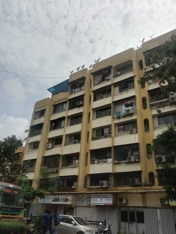 3 BHK Apartment For Rent in Sabarmati CHS Borivali, Borivali East