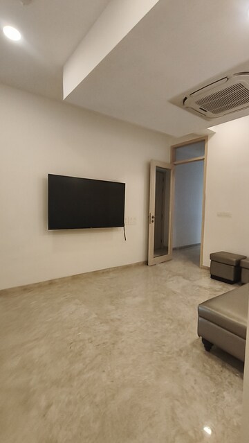 Living Room in 4 BHK Apartment at Indiabulls Sky, Lower Parel – for Rent