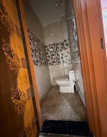 Balcony in 2 BHK Builder Floor at Sector 37 – for Rent