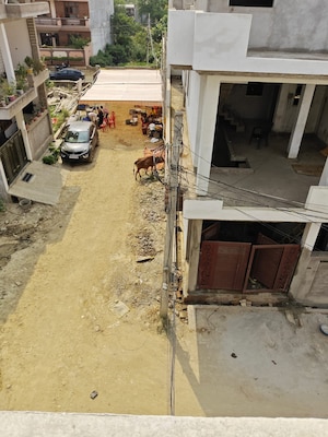 Parking in 4 BHK Independent House at Chinhat – for Sale