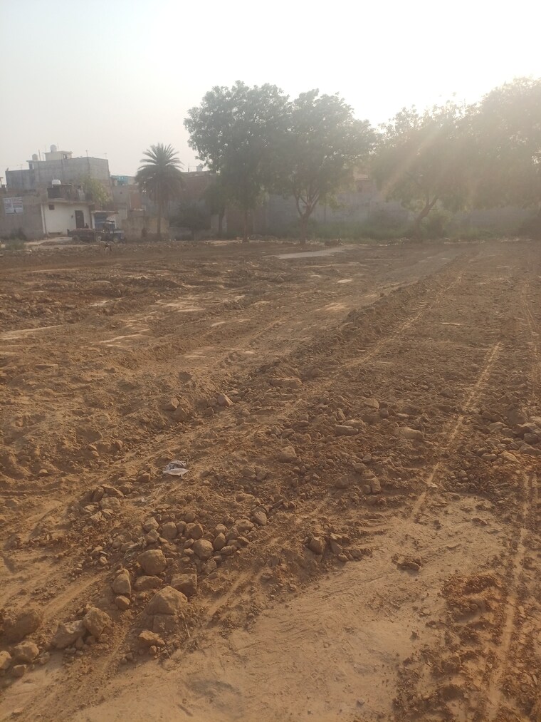 undefined, dheeraj nagar  76 Sq.Yd. Plot In Dheeraj Nagar Faridabad 8797883