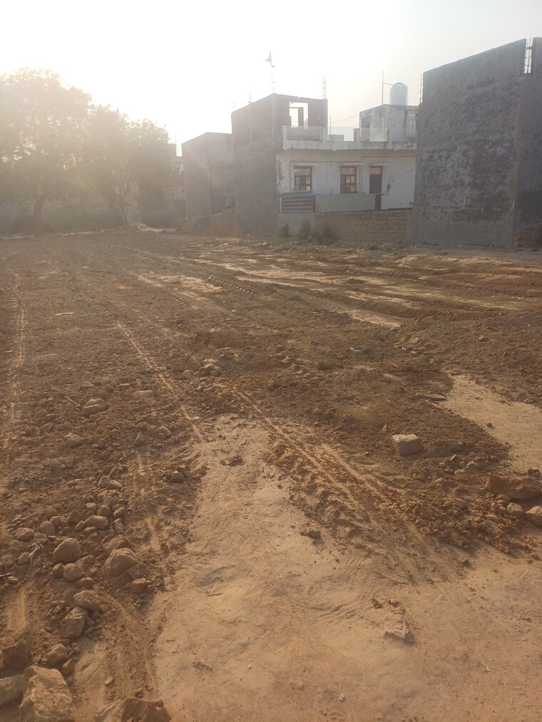 undefined, dheeraj nagar  76 Sq.Yd. Plot In Dheeraj Nagar Faridabad 8797883