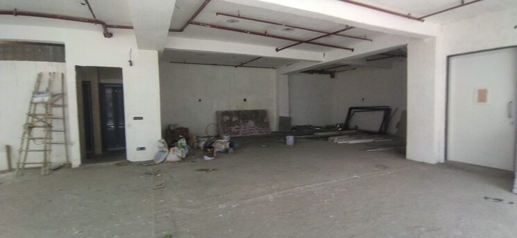  Parking, malviya nagar Commercial Showroom 3000 Sq.Ft. In Malviya Nagar Delhi 8797918