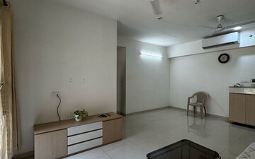 2 BHK Apartment For Rent in Unnathi Woods Phase 1 And 2, Ghodbunder Road