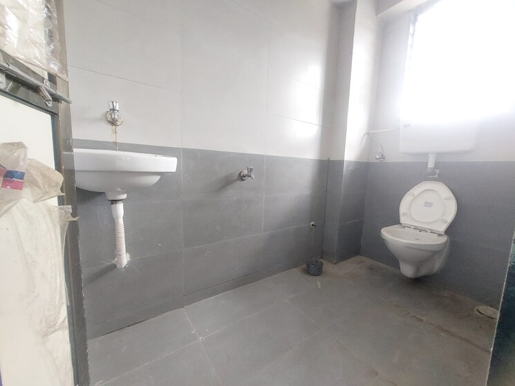 Washroom, vasai east Commercial Warehouse 2960 Sq.Ft. In Vasai East Palghar 8797951