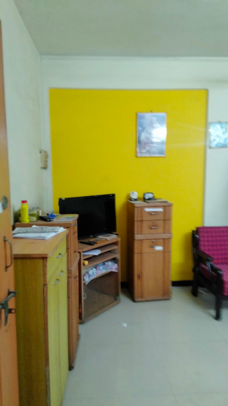 Living Room, stc-employees-chs 1 Bedroom 450 Sq.Ft. Apartment In Andheri East Mumbai 8798066