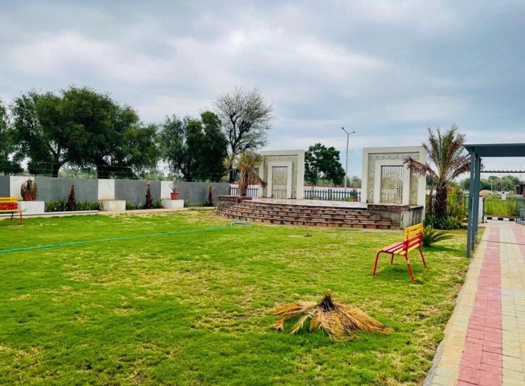 Garden, tonk road  120 Sq.Yd. Plot In Tonk Road Jaipur 8797987