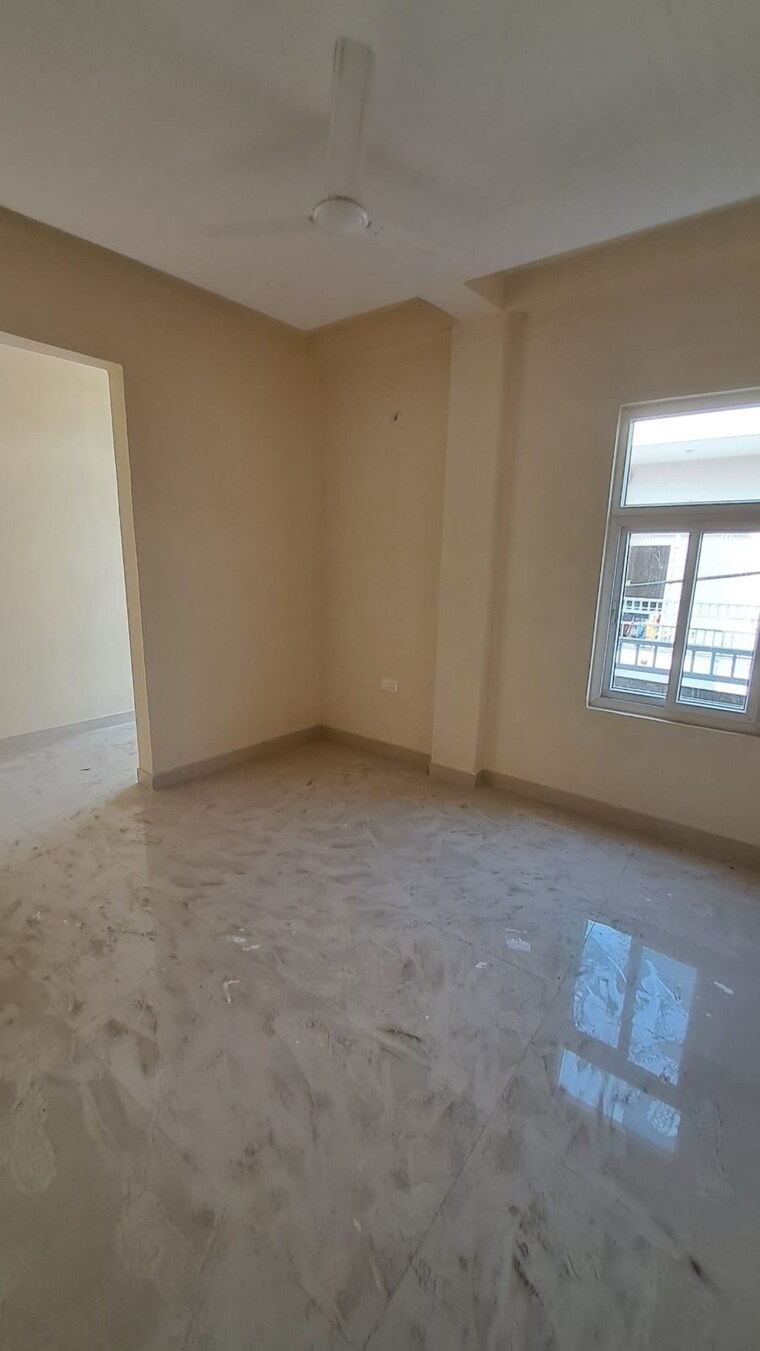 Room, gaur-city-2 4 Bedroom 50 Sq.Yd. Independent House In Gaur City 2 Greater Noida 8798086