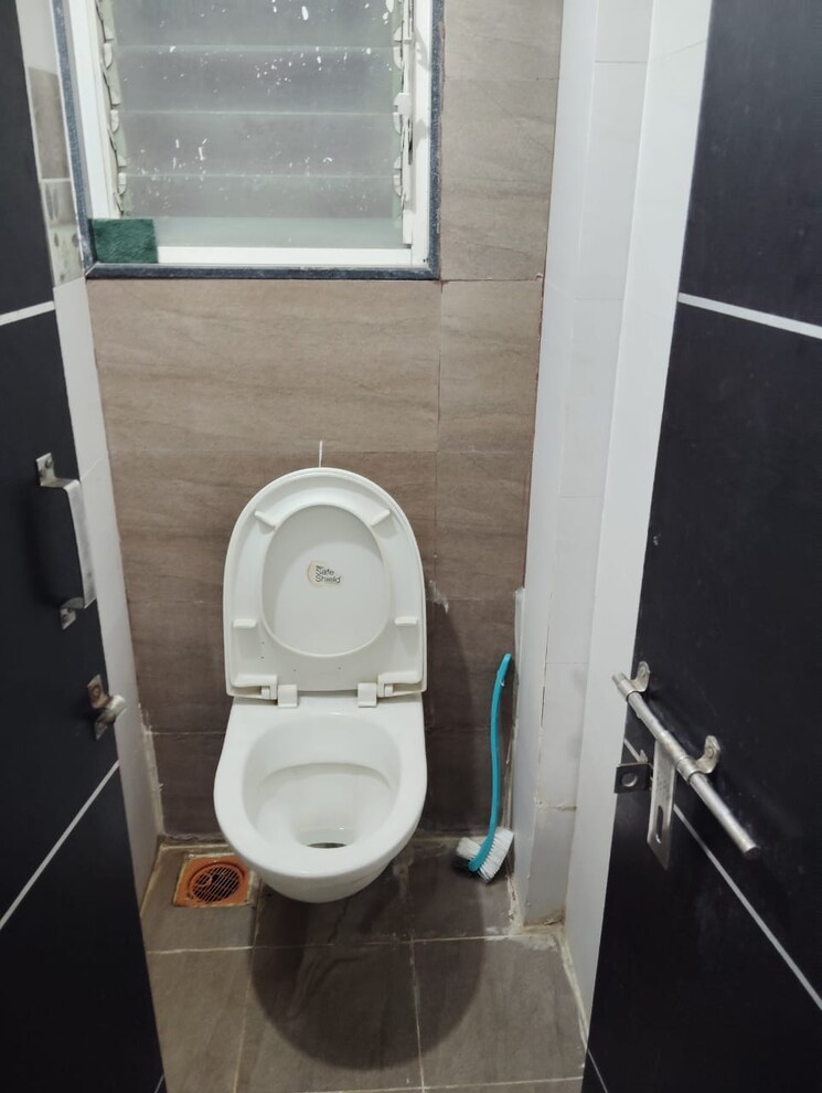 Bathroom, prime-space-utsav-homes 1 Bedroom 592 Sq.Ft. Apartment In Bavdhan Pune 8798048