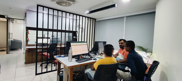 Team Area, shyamal Commercial Office Space 1150 Sq.Ft. In Shyamal Ahmedabad 8798067