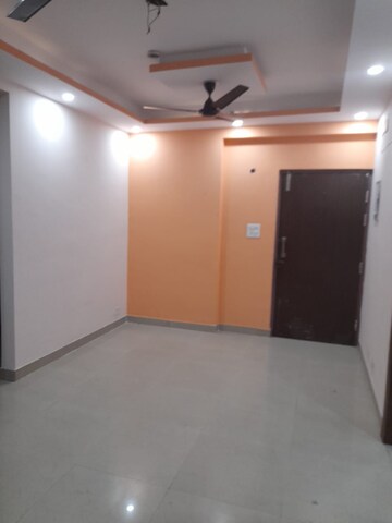 Room in 2 BHK Apartment at Supertech Ecovillage I, Sector 1 Greater Noida – for Rent