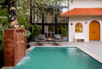 Swimming Pool in 6 BHK Villa at Candolim – for Sale