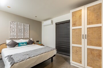 Bedroom in 6 BHK Villa at Candolim – for Sale