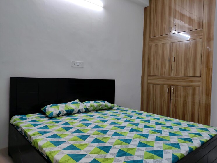 Bedroom, sector 69 3 Bedroom 1400 Sq.Ft. Builder Floor In Sector 69 Gurgaon 8798348