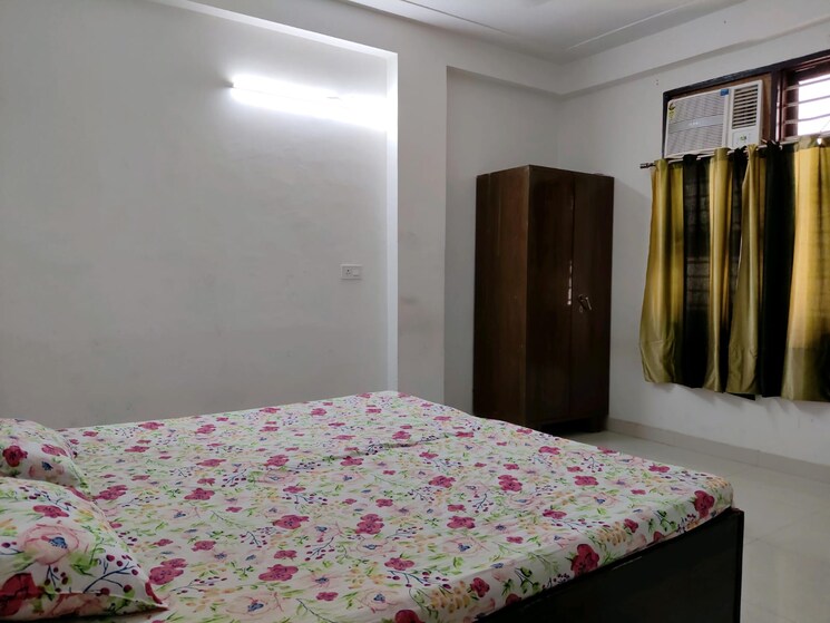 Bedroom, sector 69 3 Bedroom 1400 Sq.Ft. Builder Floor In Sector 69 Gurgaon 8798348