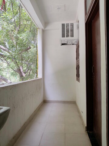 Building Lobby in 3 BHK Builder Floor at Sector 69 – for Rent