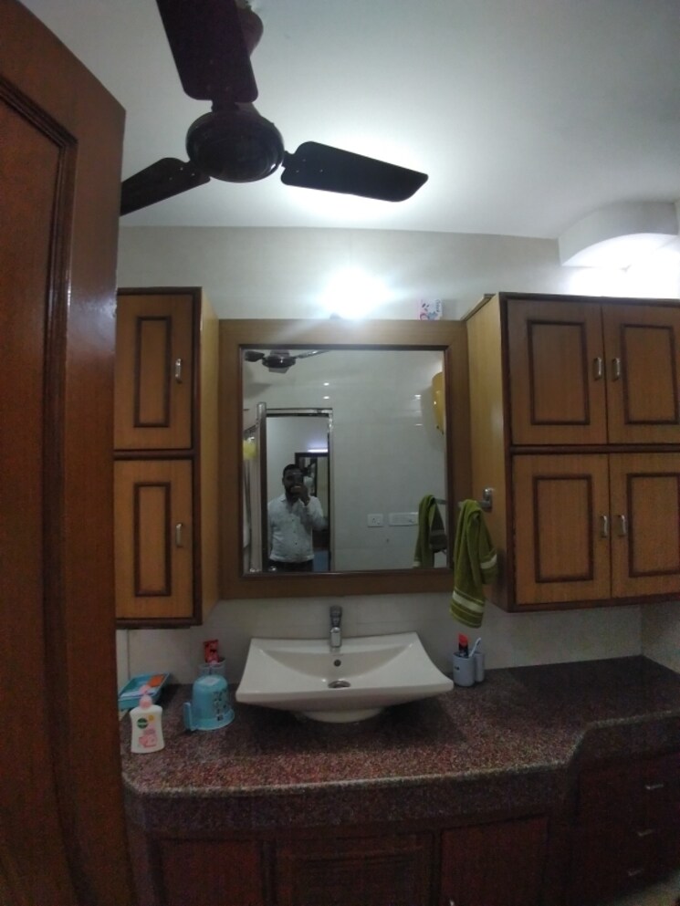Bathroom, sector 6 dwarka 4 Bedroom 2800 Sq.Ft. Apartment In Sector 6 Dwarka Delhi 8798397