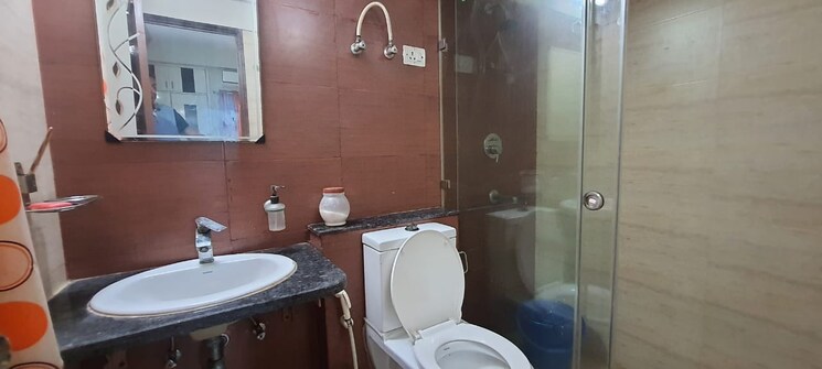 Bathroom, mahagun-moderne 2 Bedroom 1250 Sq.Ft. Apartment In Sector 78 Noida 8798418