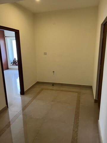 Room in 3 BHK Apartment at Richmond Towers, Richmond Town – for Sale