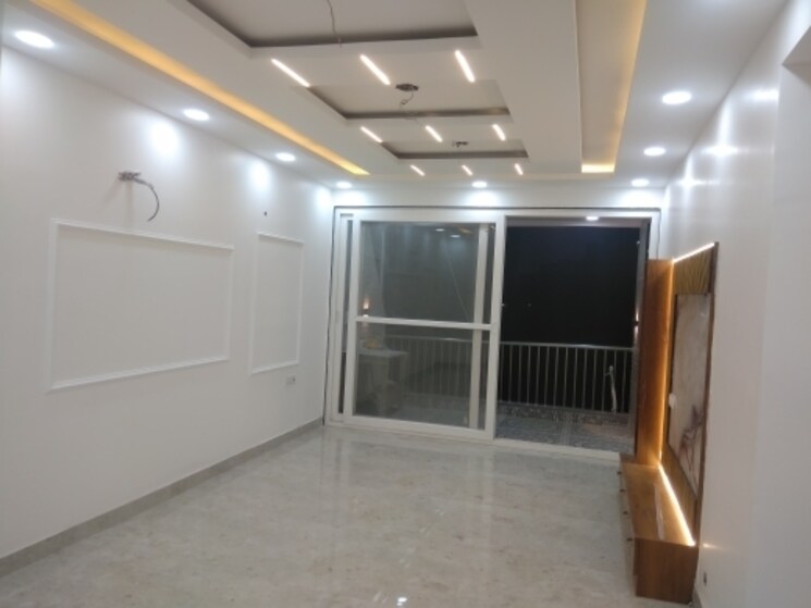 Room, sector 10 dwarka 3 Bedroom 1550 Sq.Ft. Apartment In Sector 10 Dwarka Delhi 8798557