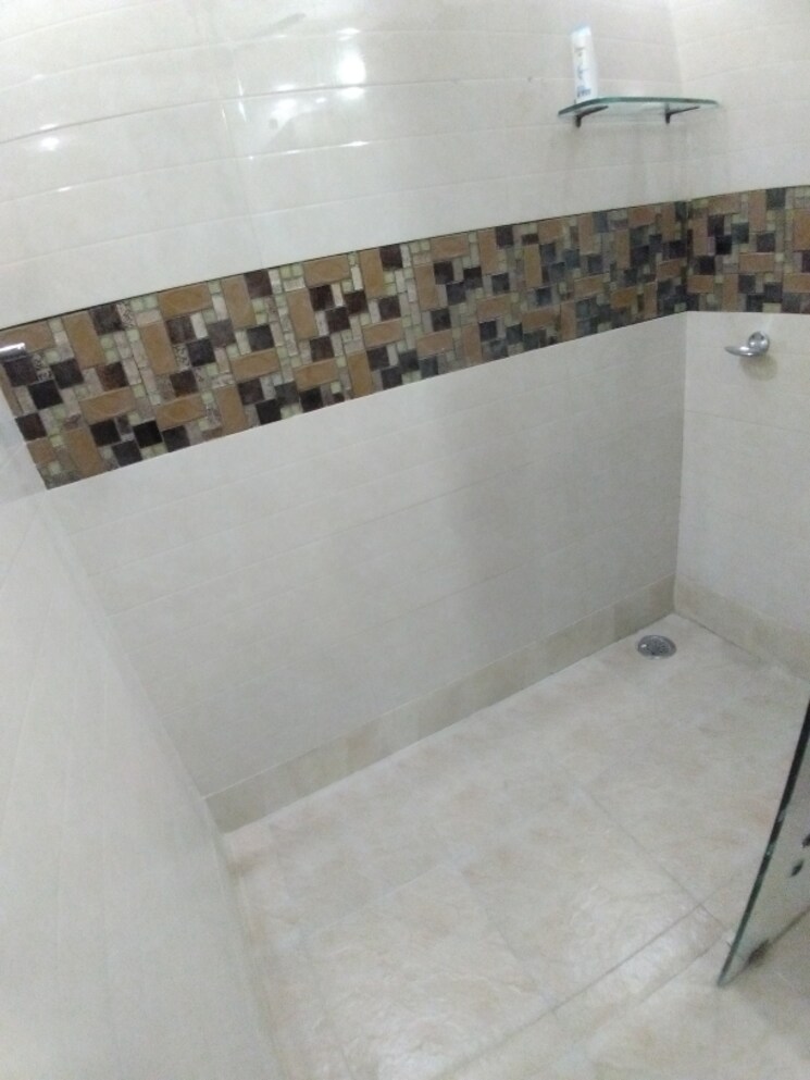 Bathroom, sector 10 dwarka 3 Bedroom 1550 Sq.Ft. Apartment In Sector 10 Dwarka Delhi 8798557