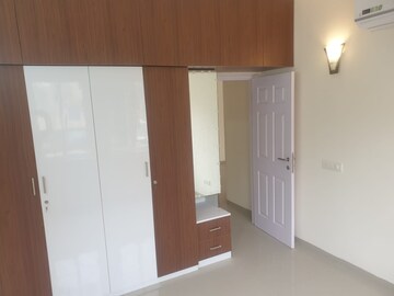 Room in 2 BHK Builder Floor at Emaar MGF Emerald Hills, Sector 65 – for Rent
