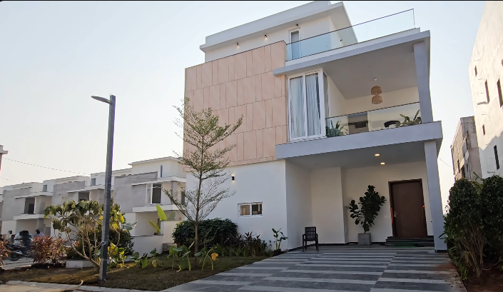 2 BHK + Pooja Room,Study Room Villa For Sale in Isnapur