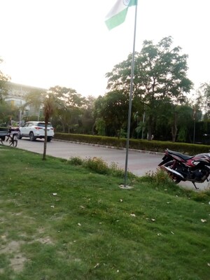 Parking in 4 BHK Apartment at Parker White Lily, Sector 8 – for Sale