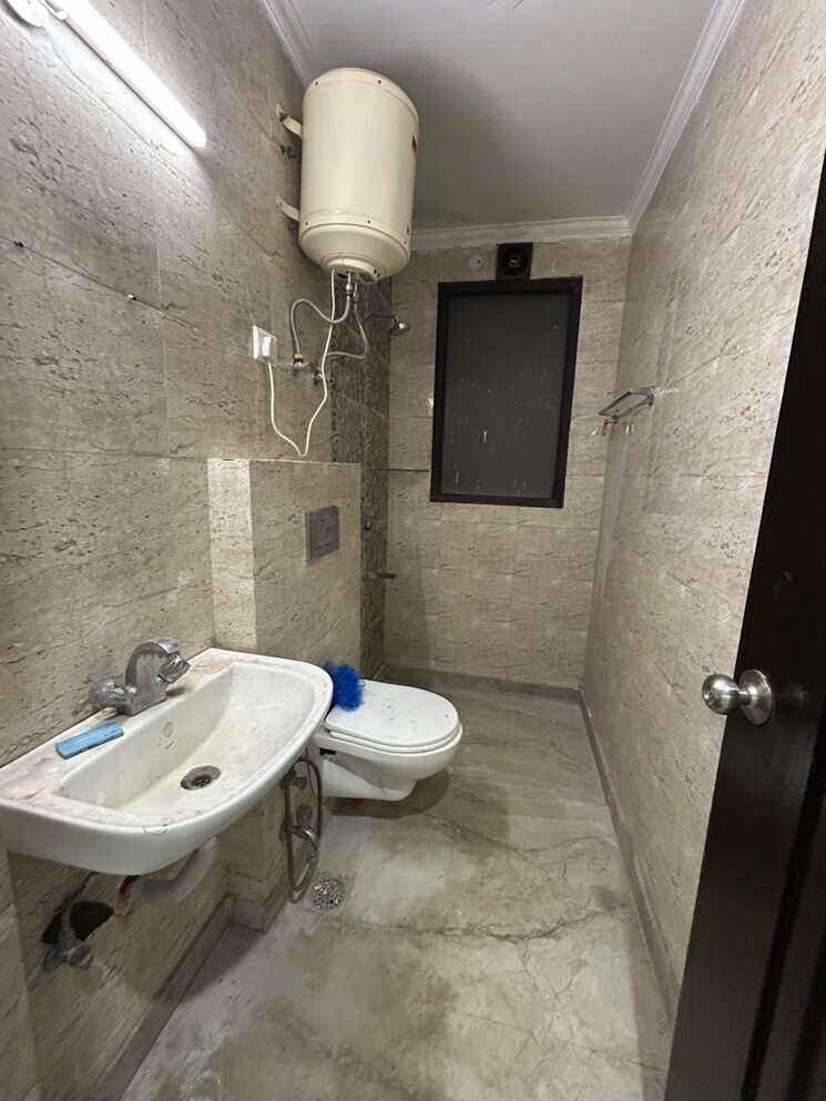 Bathroom, saket 3 Bedroom 1816 Sq.Ft. Apartment In Saket Delhi 8798853