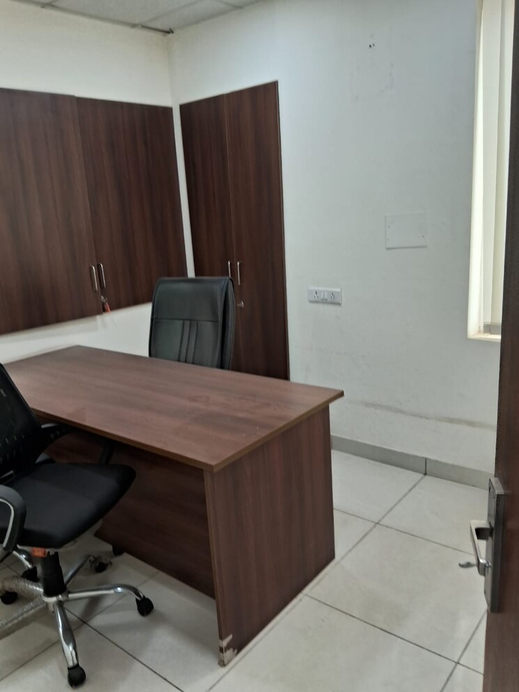Team Area, sector 3 Commercial Office Space 1250 Sq.Ft. In Sector 3 Noida 8798731