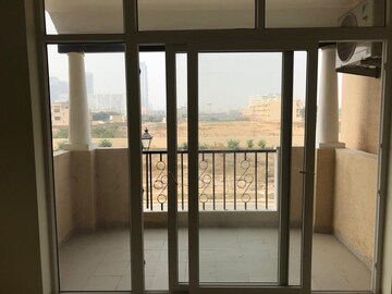 Room in 3 BHK Builder Floor at Emaar Emerald Floors, Sector 65 – for Rent
