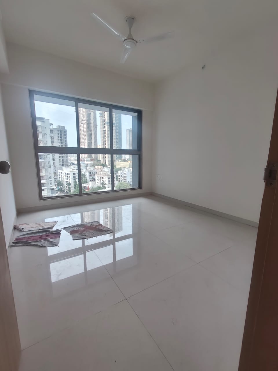 2 BHK + Extra Room Apartment For Rent in Rajesh Raj Infinia