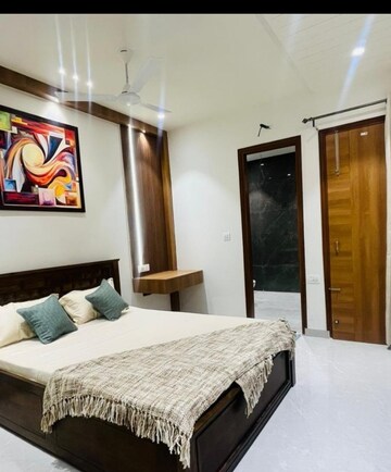 Bedroom in 4 BHK Apartment at Tirumala Habitats, Mulund West – for Sale