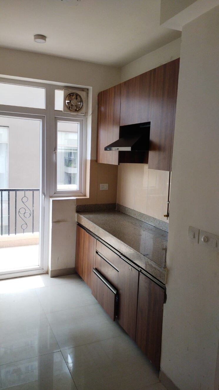 Kitchen, emaar-mgf-emerald-hills 4 Bedroom 1750 Sq.Ft. Builder Floor In Sector 65 Gurgaon 8798830