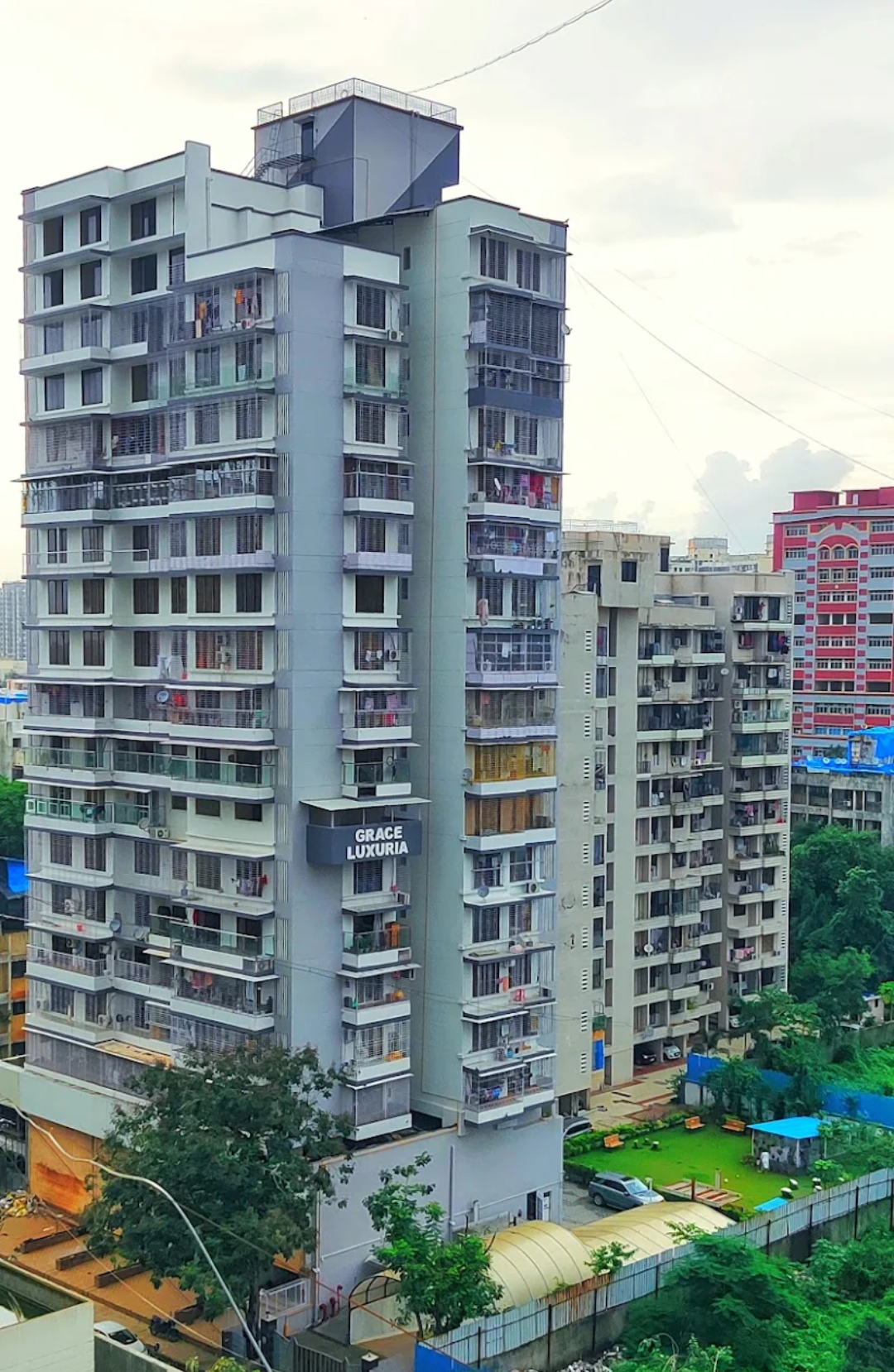 3 BHK + Extra Room Apartment For Rent in New India Grace Luxuria