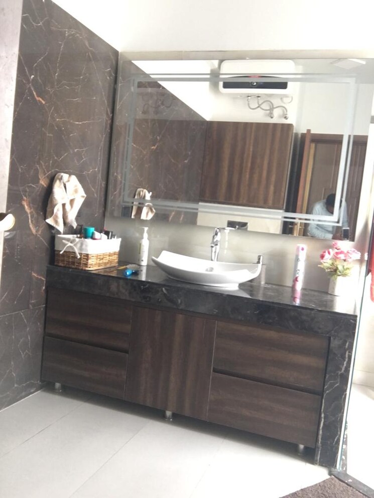 Bathroom, emaar-mgf-emerald-hills 4 Bedroom 1750 Sq.Ft. Builder Floor In Sector 65 Gurgaon 8798892