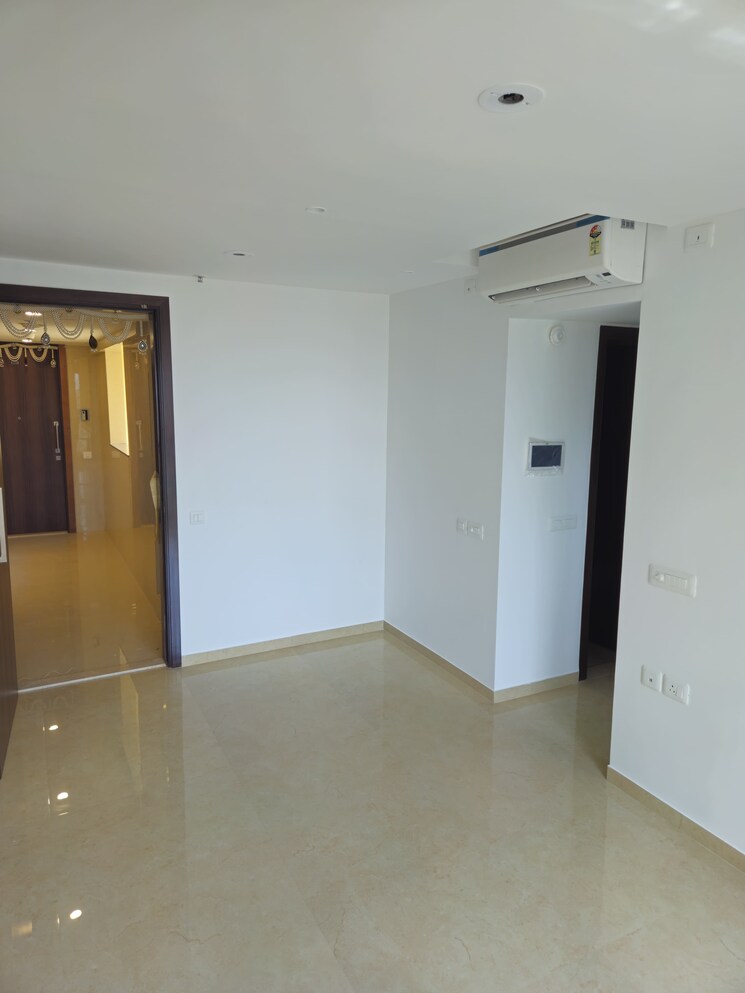 Room, lnt-veridian 1 Bedroom 382 Sq.Ft. Apartment In Powai Mumbai 8798881
