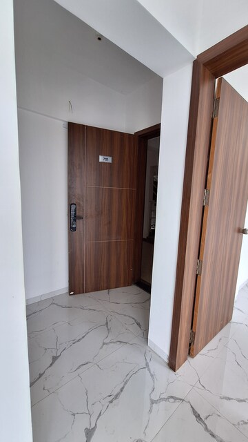 Furnished Amenities in 3 BHK Apartment at Shitole Height, Warje – for Sale
